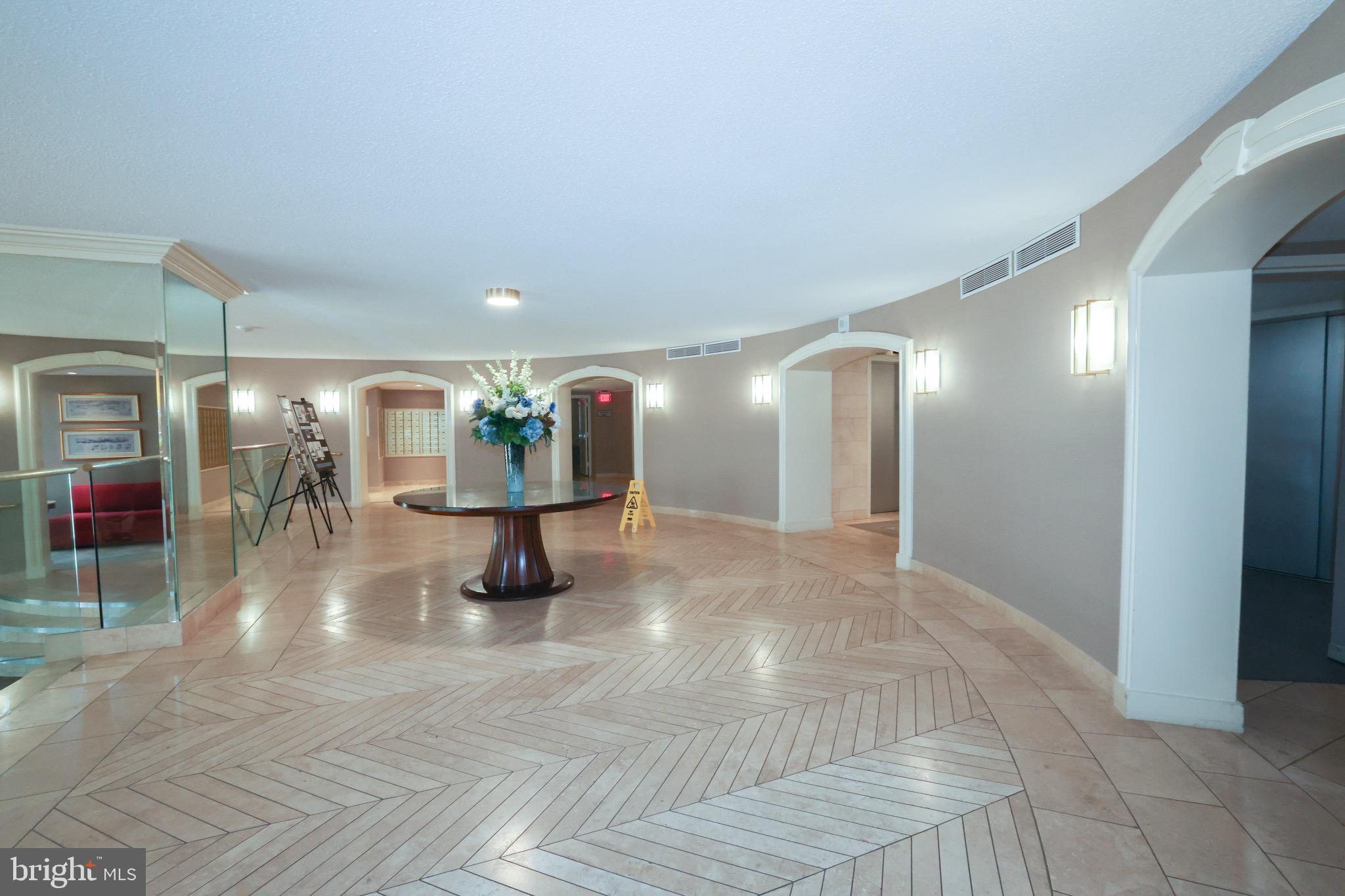 ROTONDA - Residential