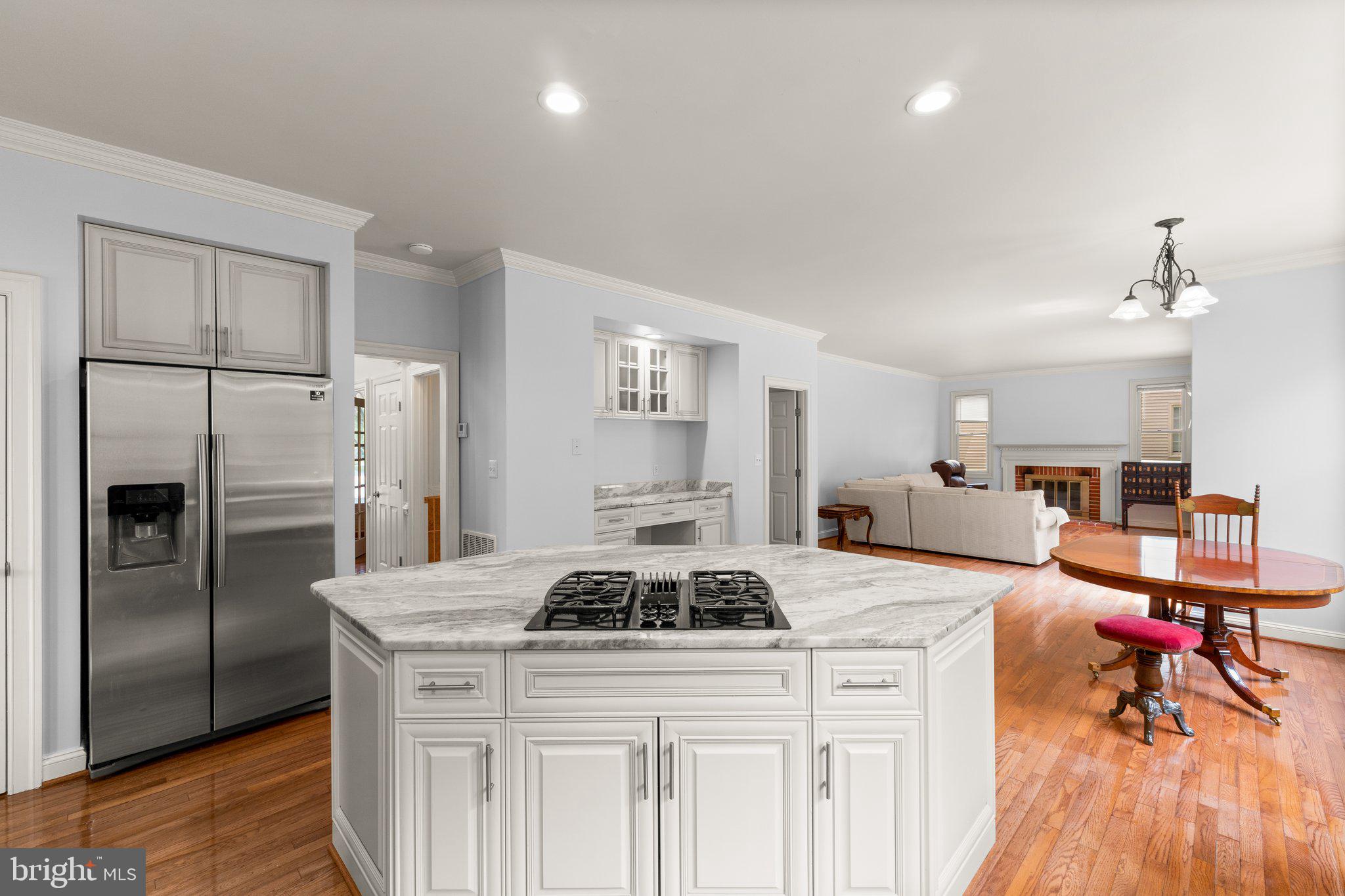 FRANKLIN CORNER - Residential