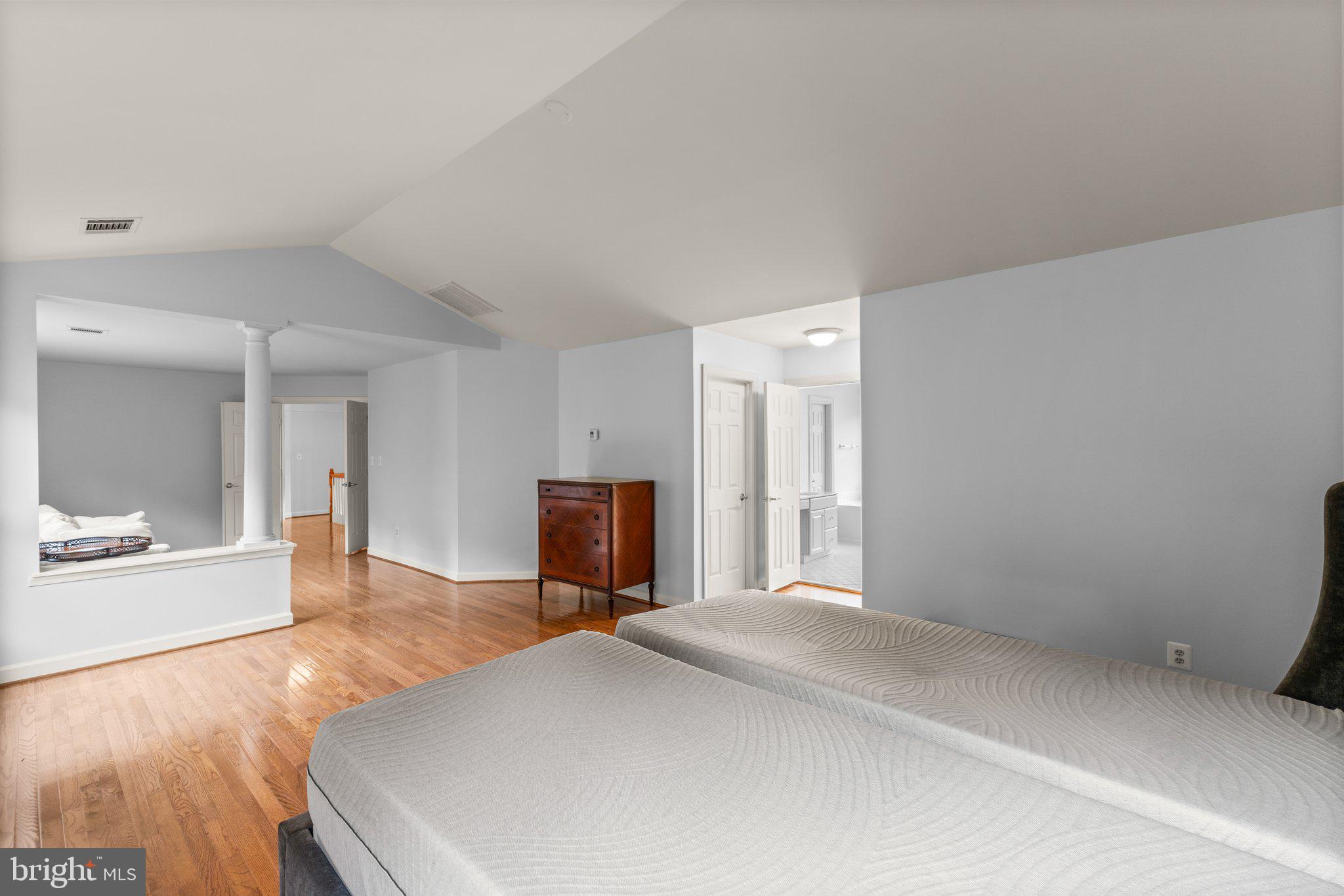 FRANKLIN CORNER - Residential