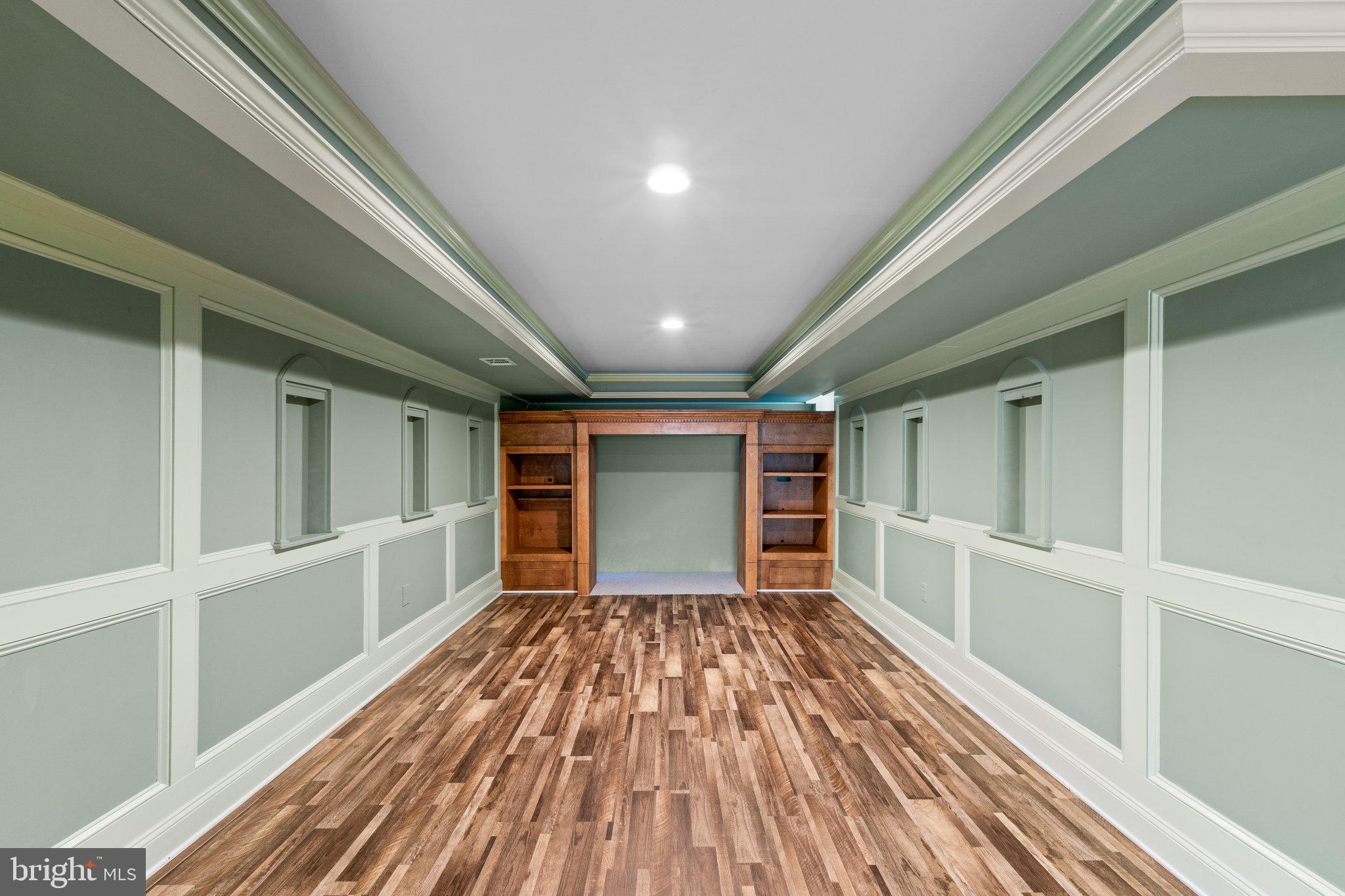 FRANKLIN CORNER - Residential