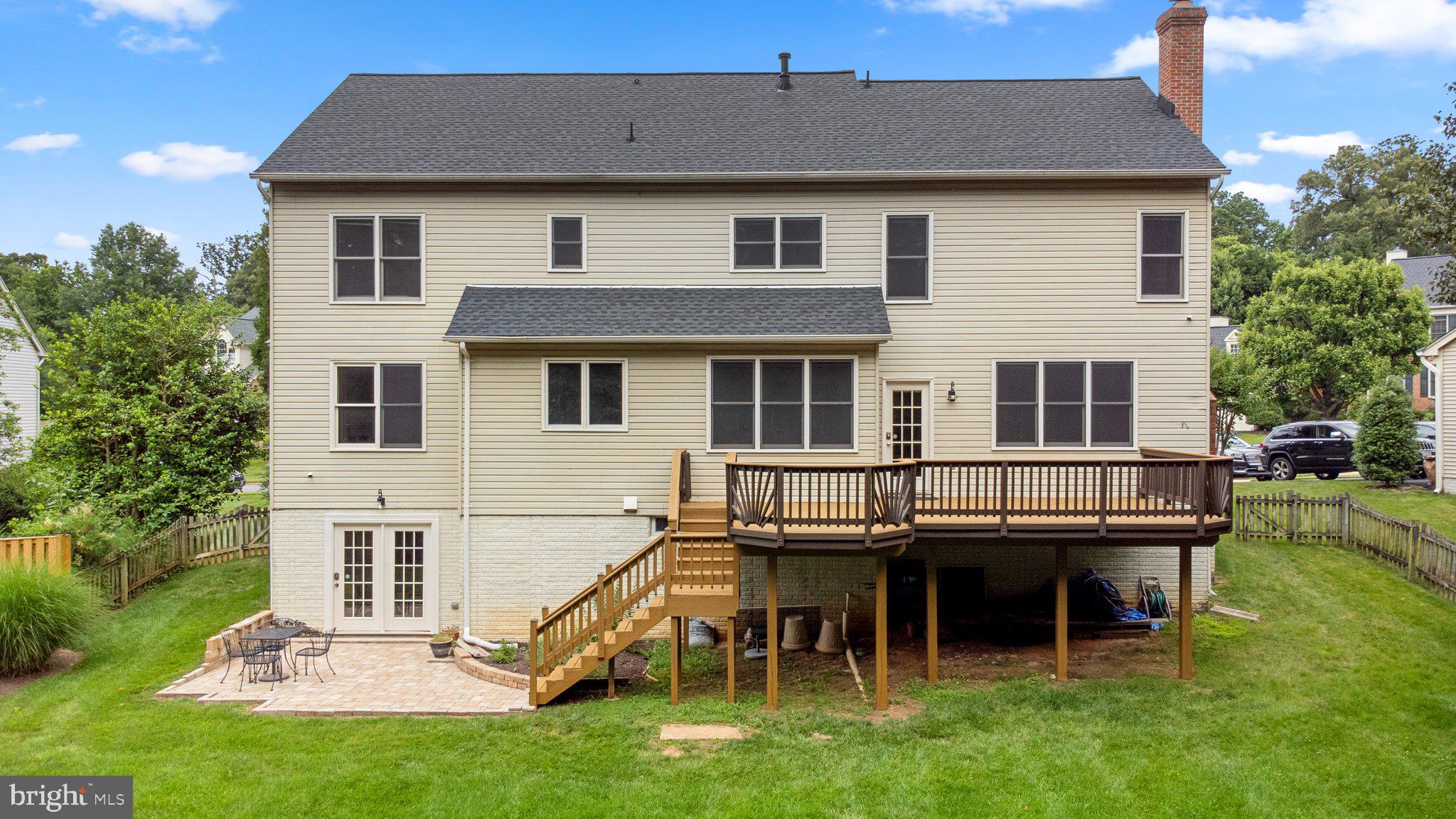 FRANKLIN CORNER - Residential