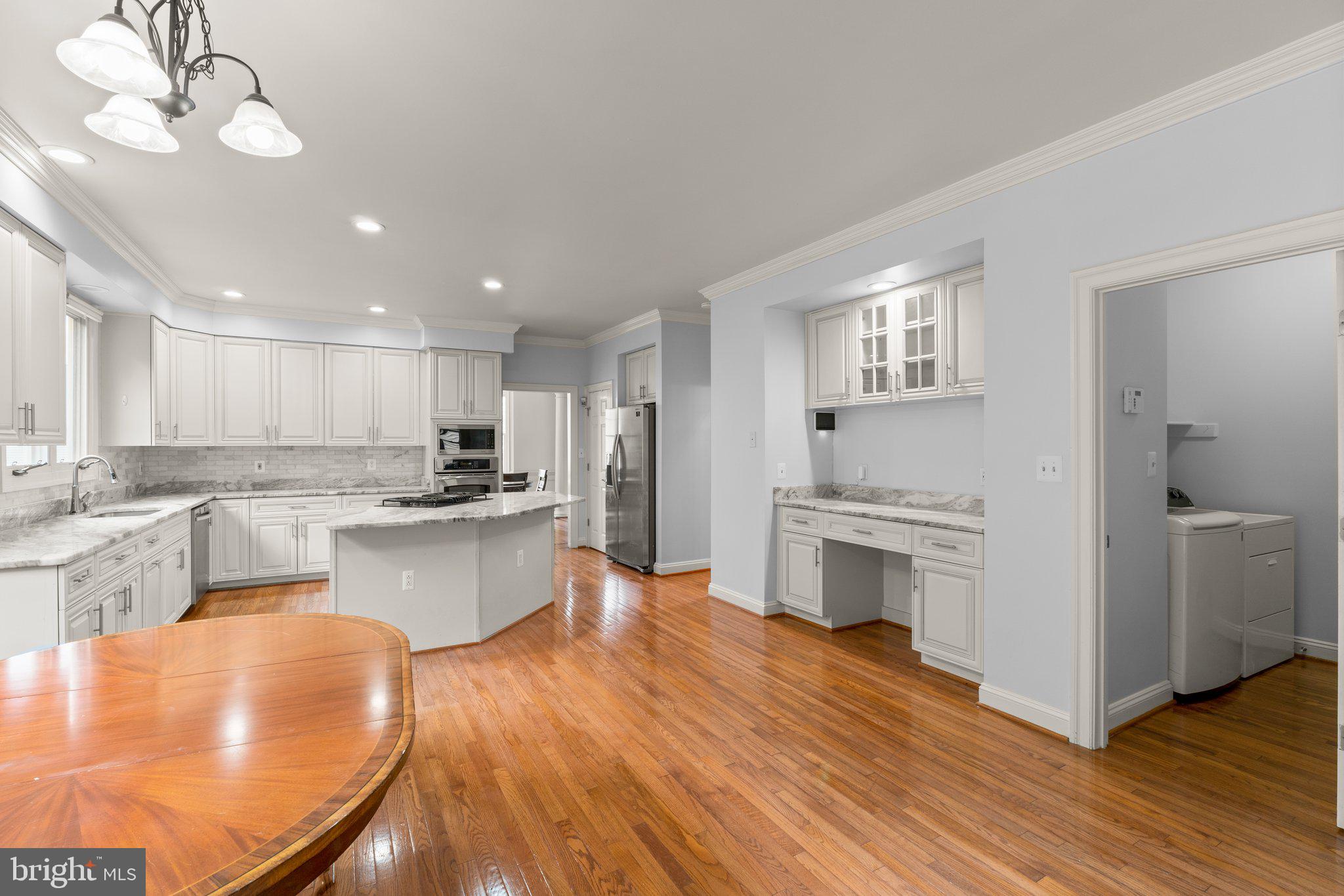 FRANKLIN CORNER - Residential