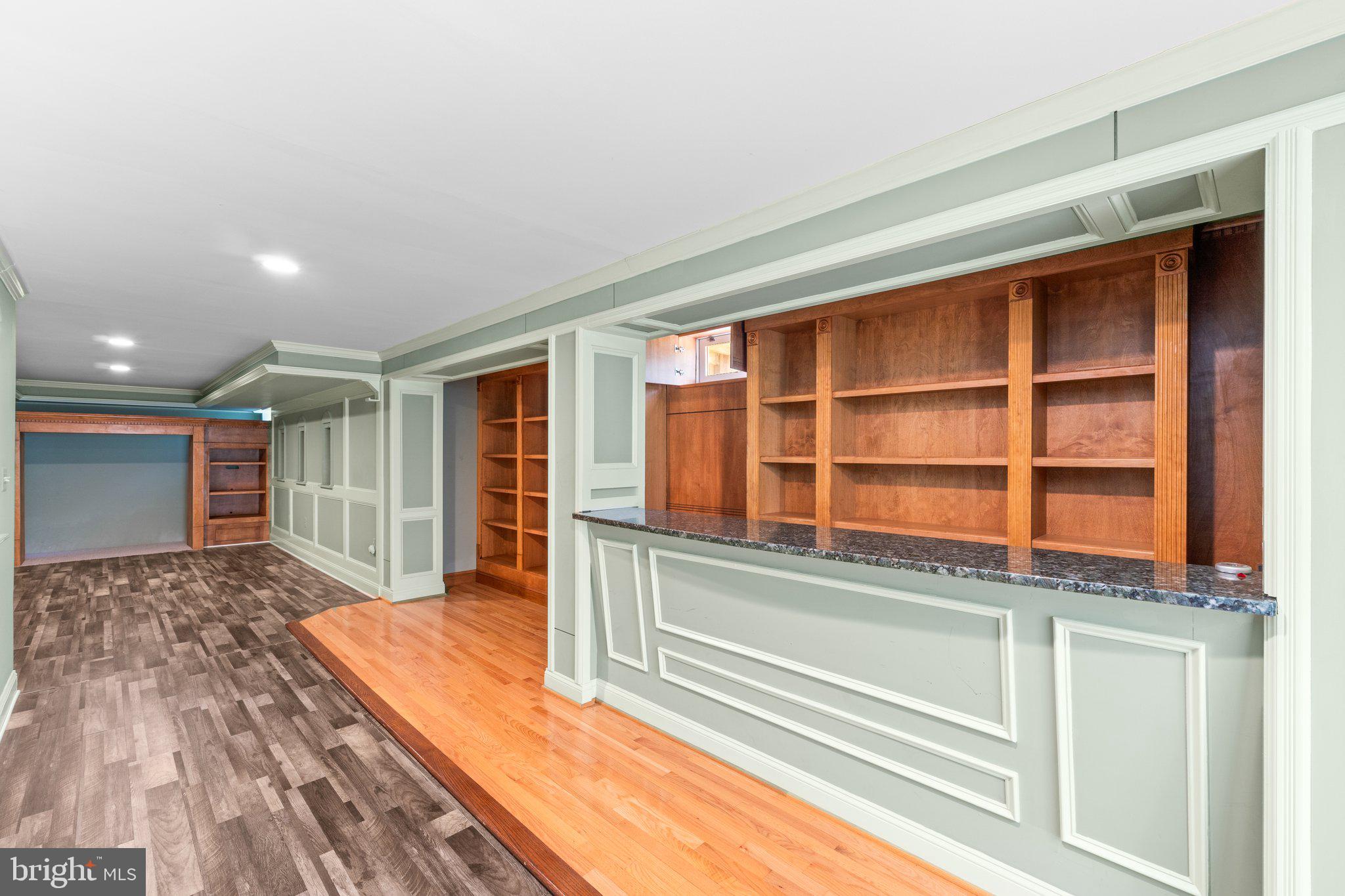 FRANKLIN CORNER - Residential