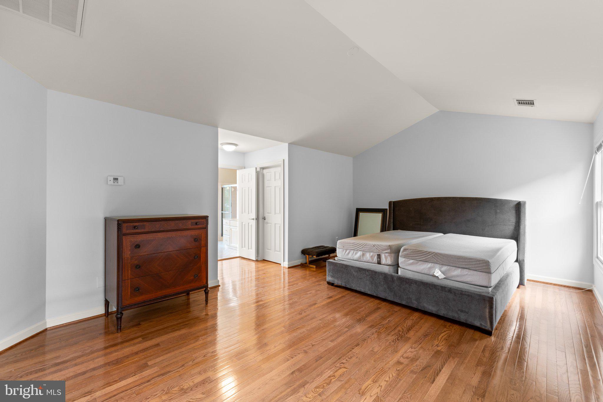 FRANKLIN CORNER - Residential