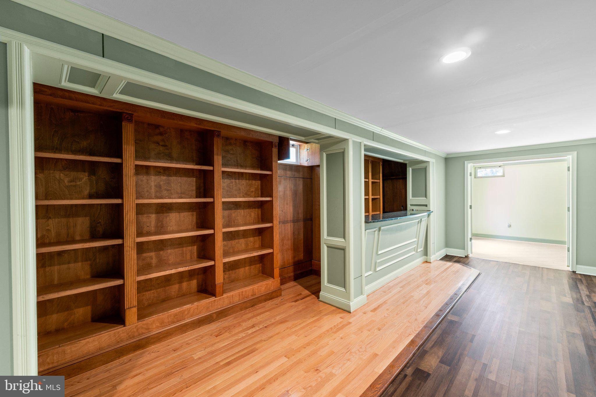 FRANKLIN CORNER - Residential