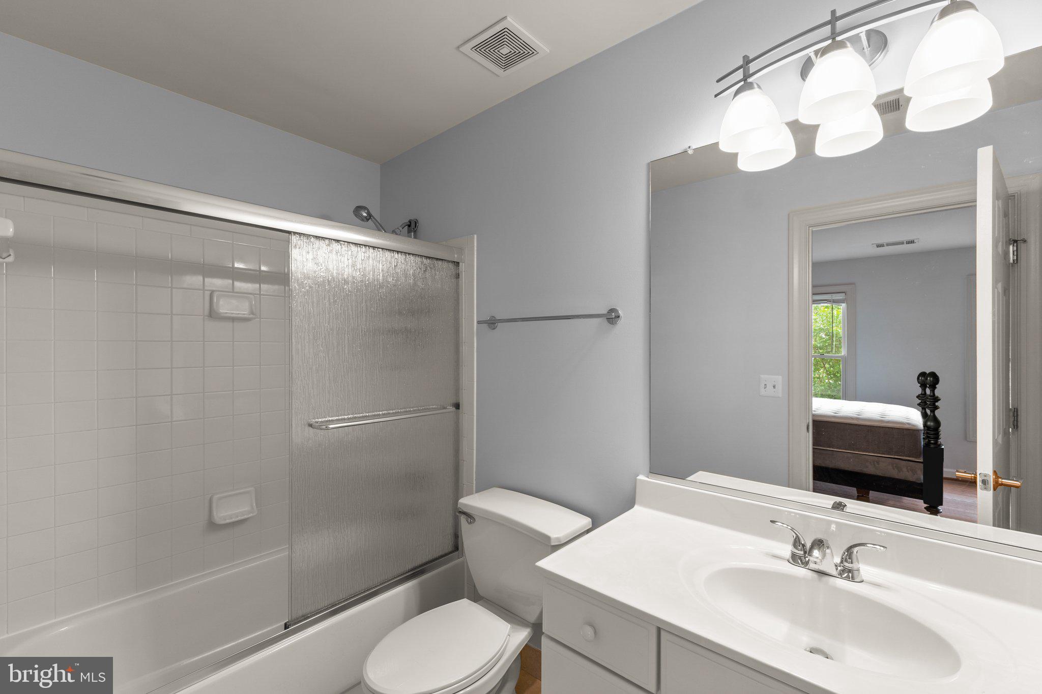 FRANKLIN CORNER - Residential