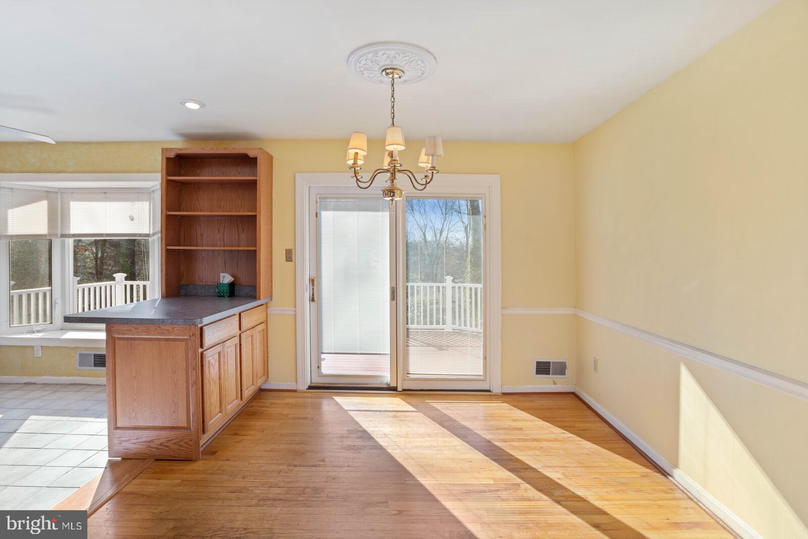 LAKE RIDGE - Residential