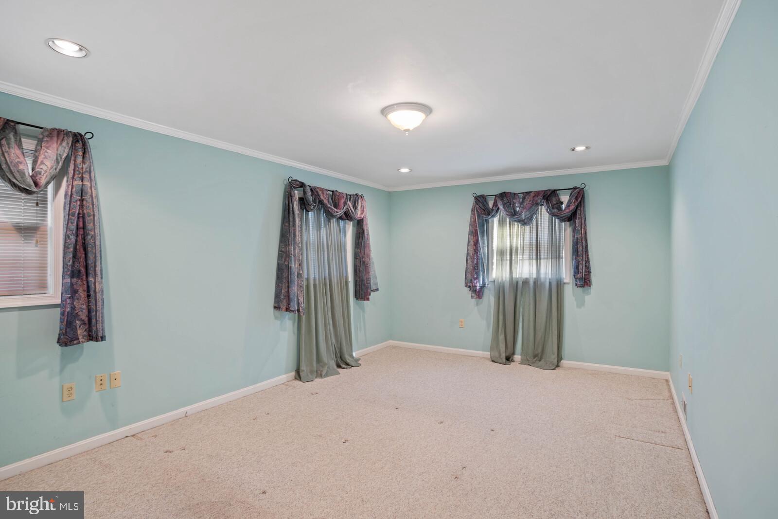 LAKE RIDGE - Residential