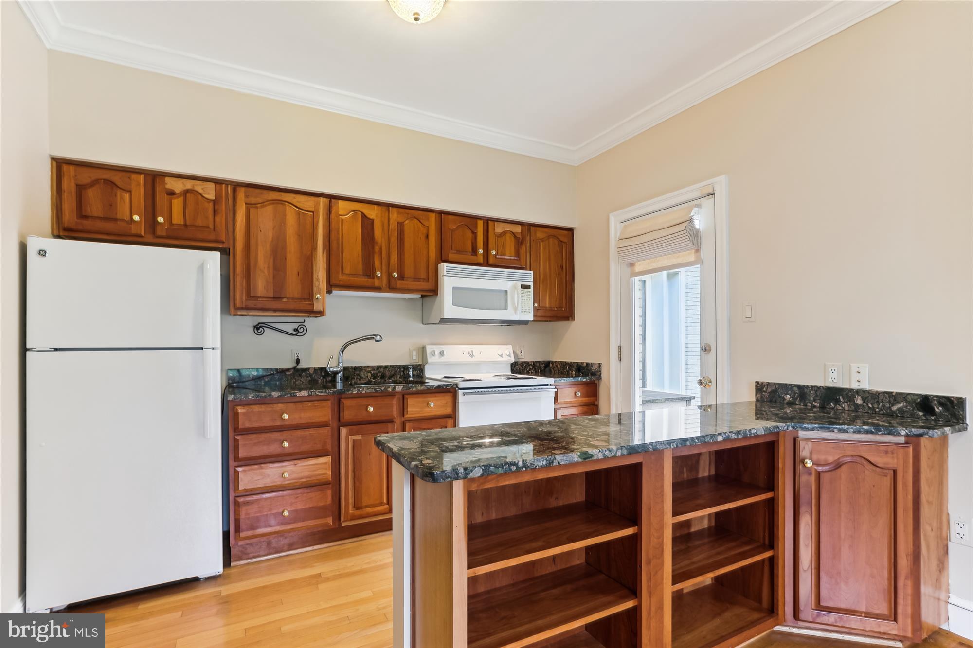 RICH E LAND - Residential