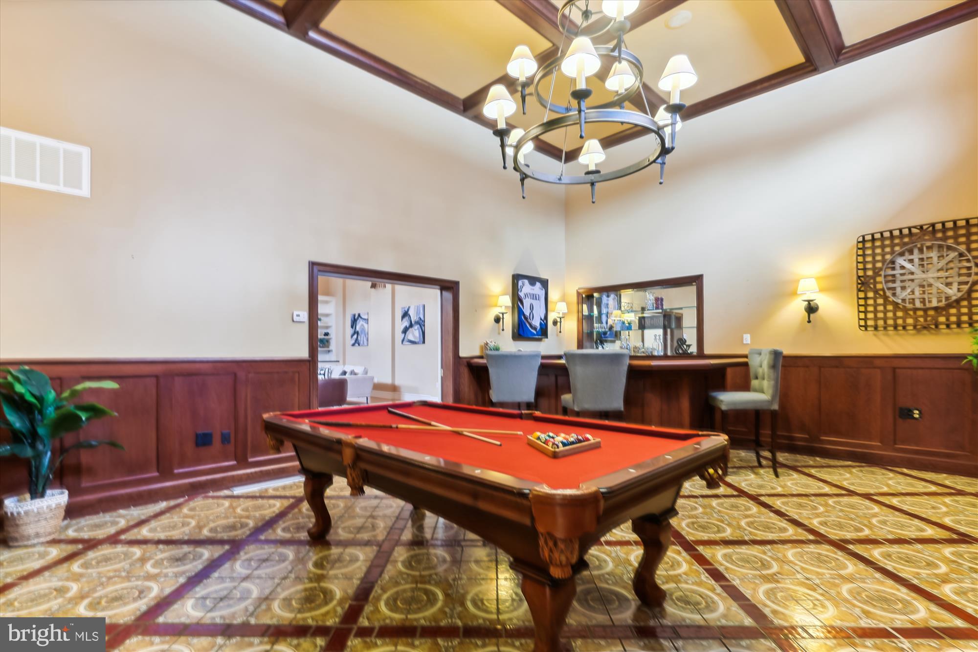 RICH E LAND - Residential