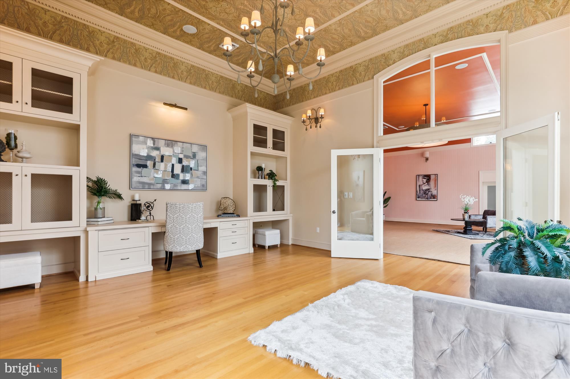 RICH E LAND - Residential