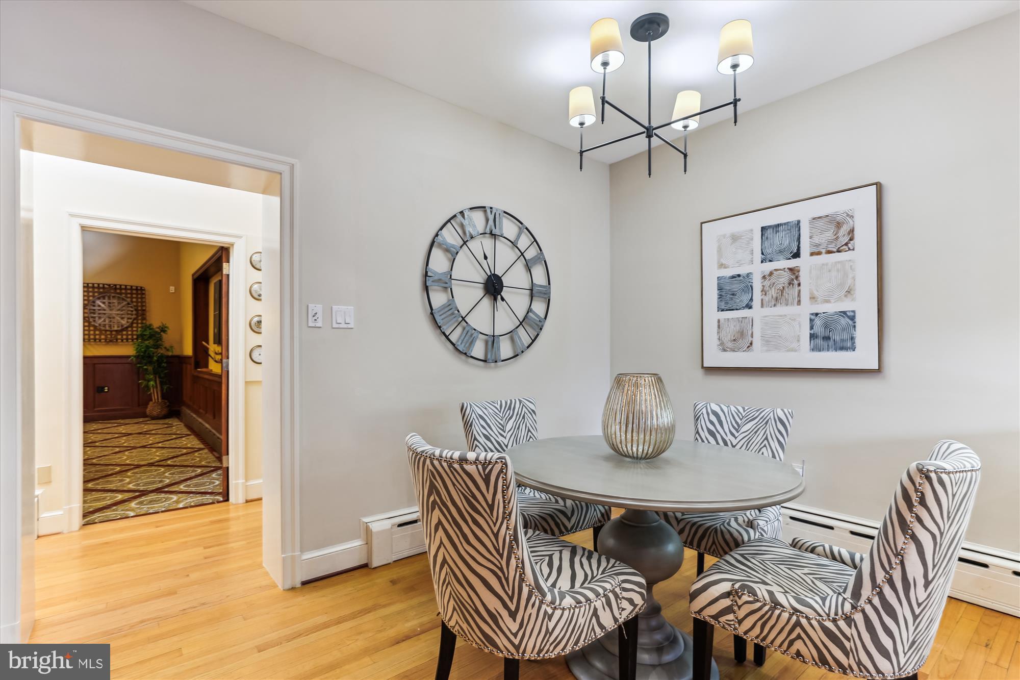 RICH E LAND - Residential