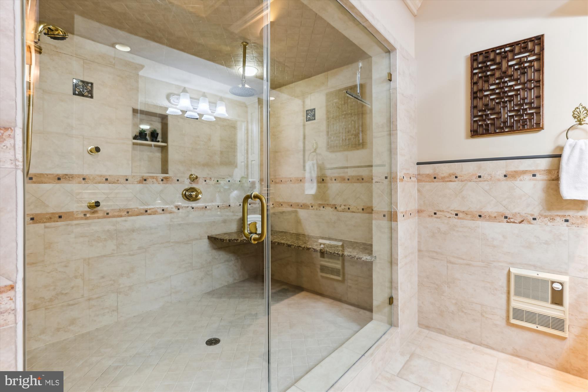 RICH E LAND - Residential