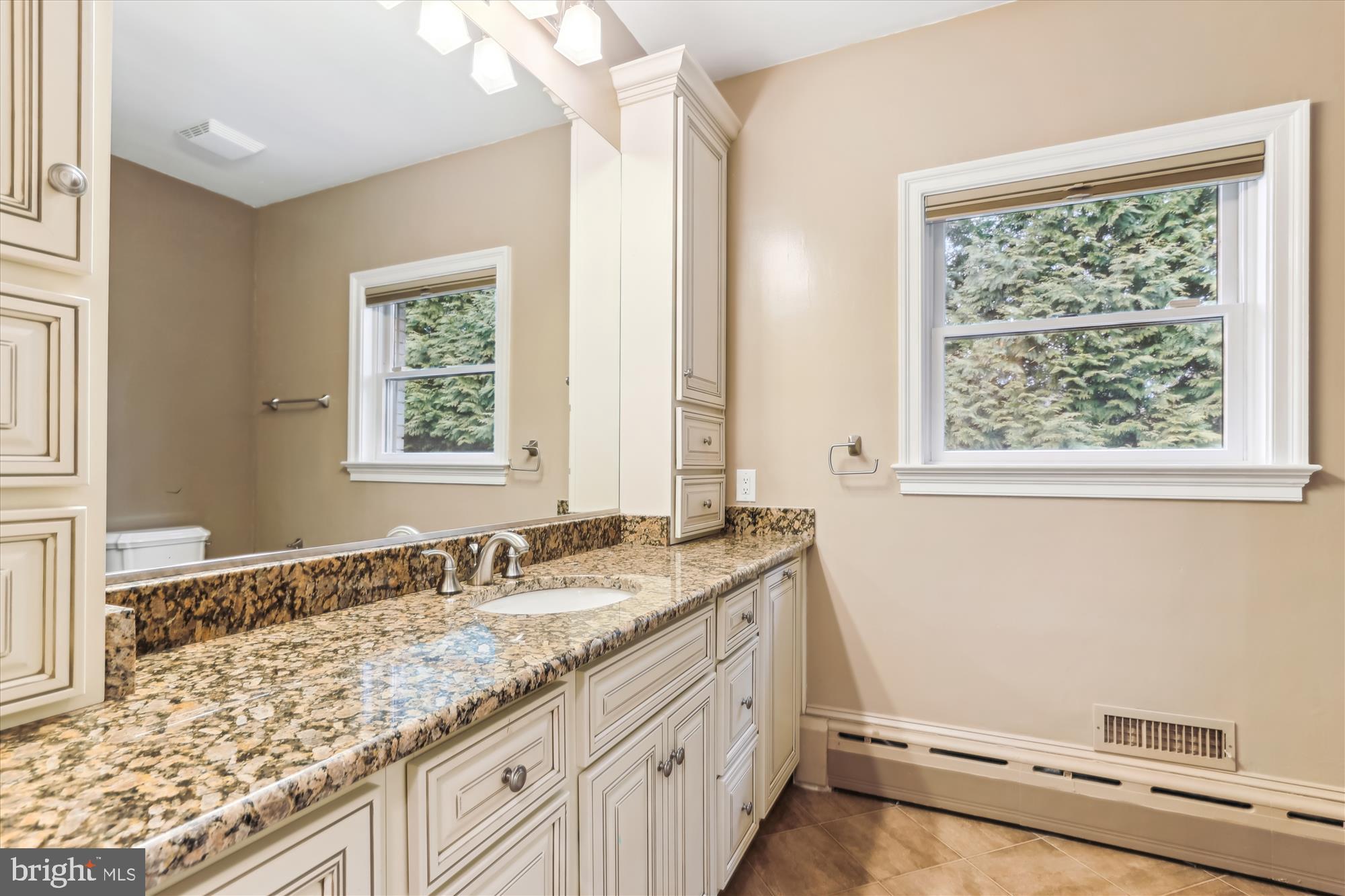 RICH E LAND - Residential