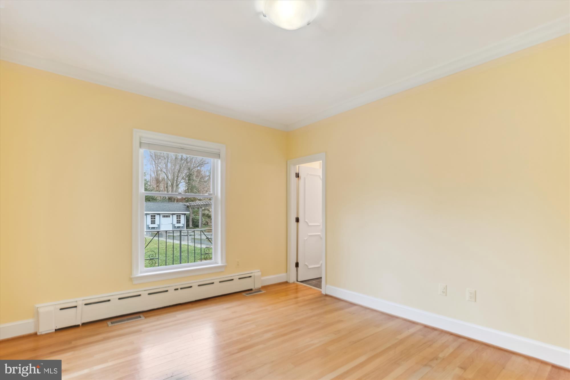 RICH E LAND - Residential