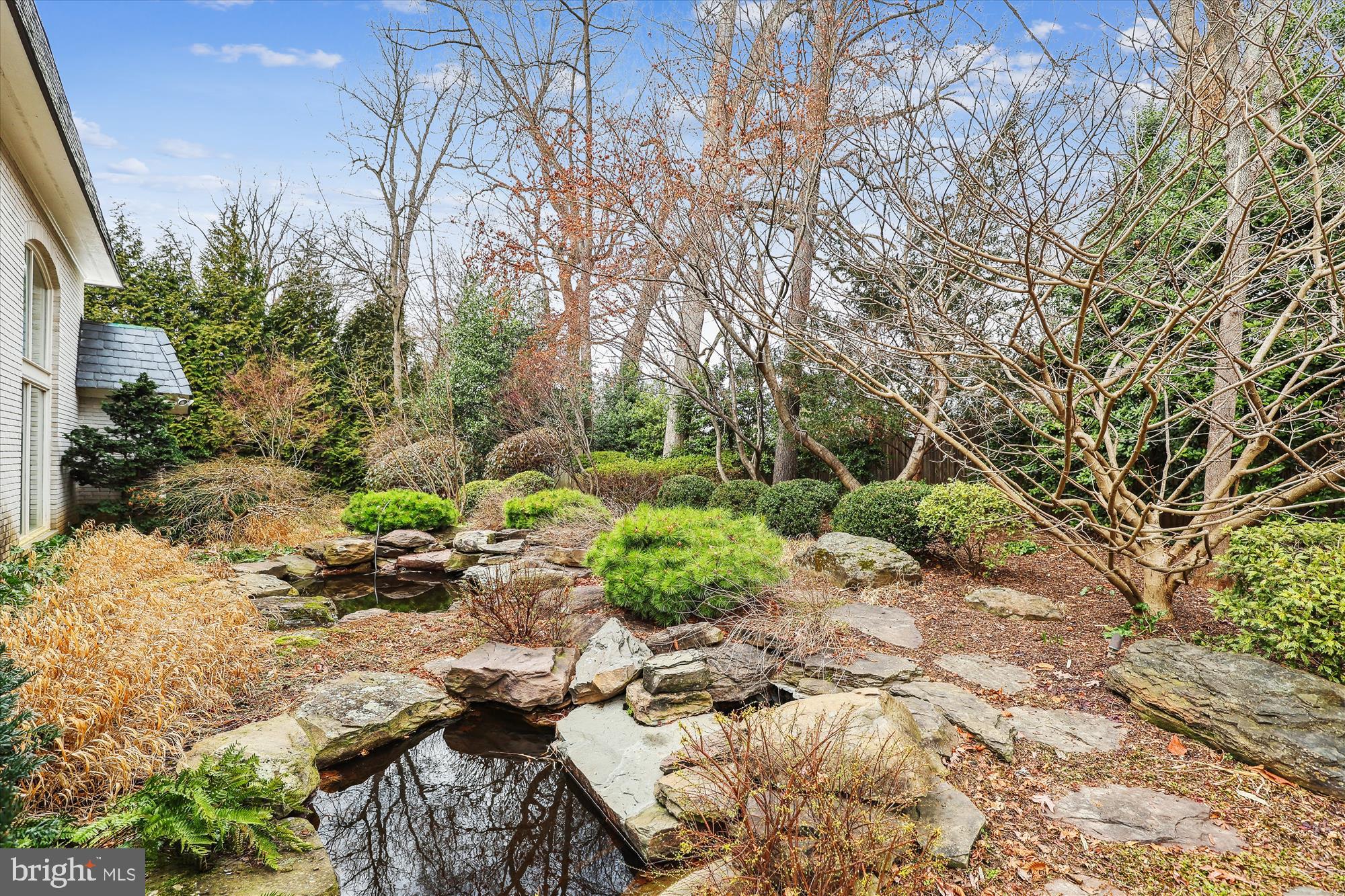 RICH E LAND - Residential