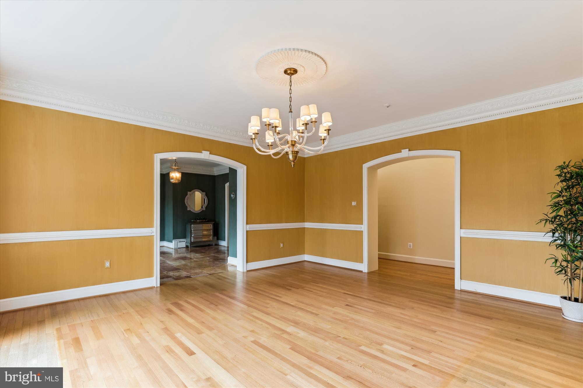 RICH E LAND - Residential