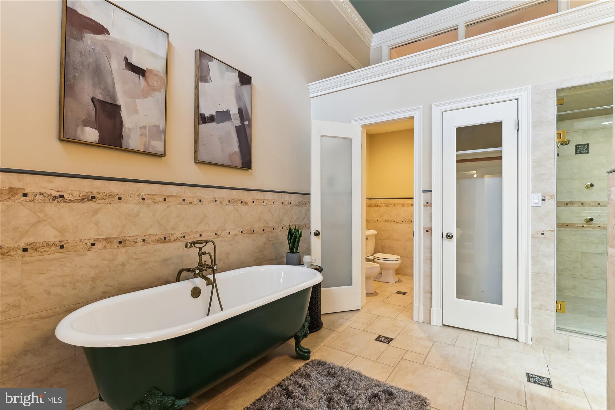 RICH E LAND - Residential