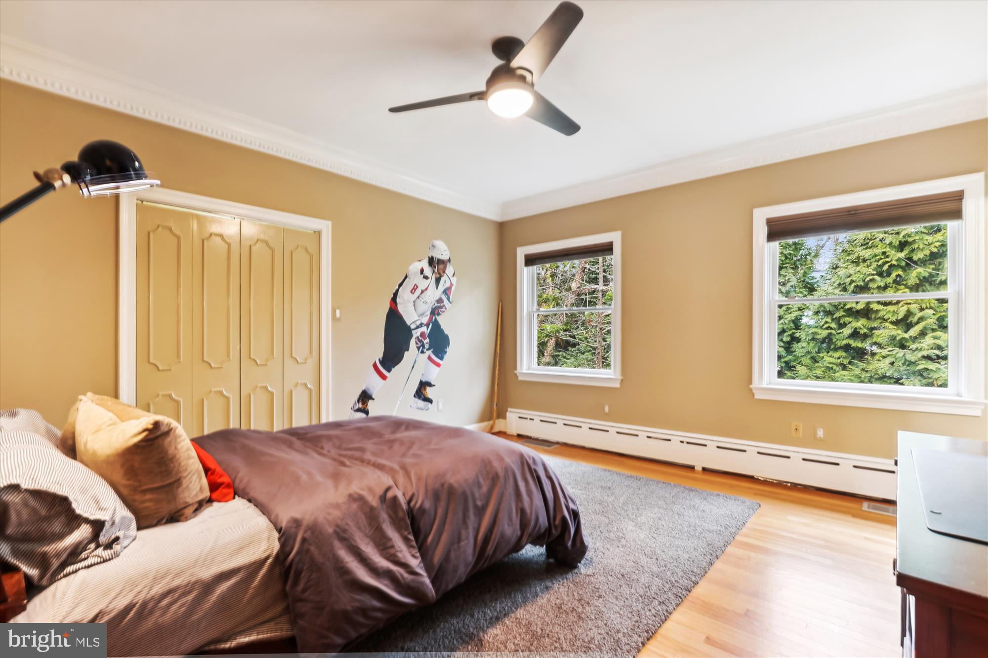 RICH E LAND - Residential