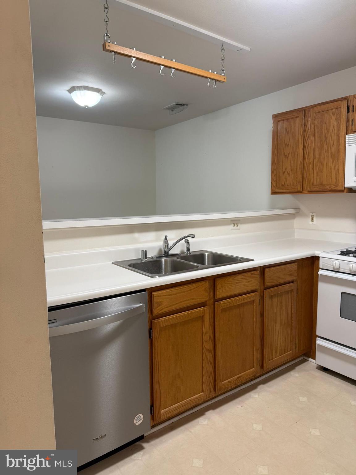 ENGLISH COUNTRY MANOR - Residential