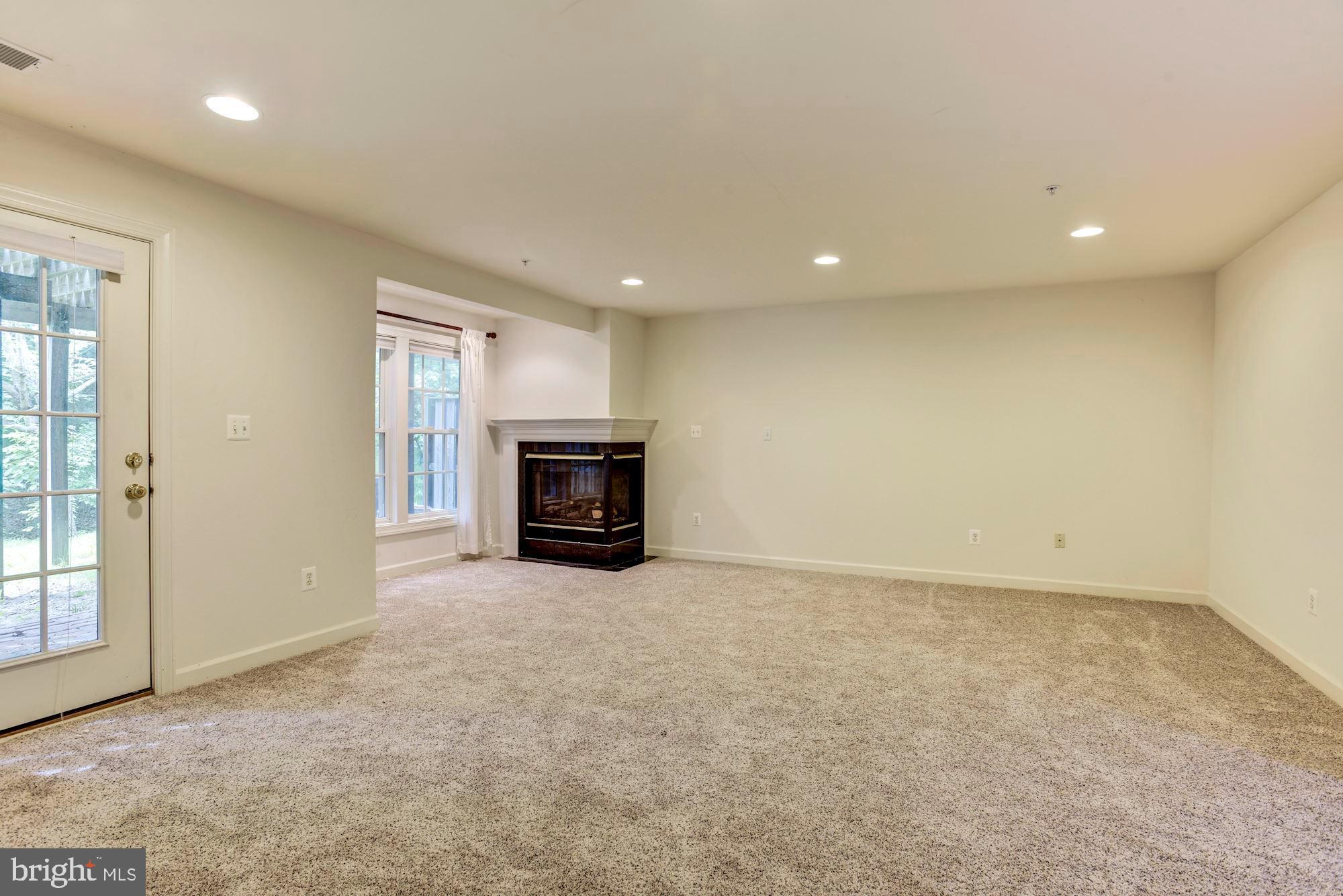 WAVERLY WOODS - Residential Lease