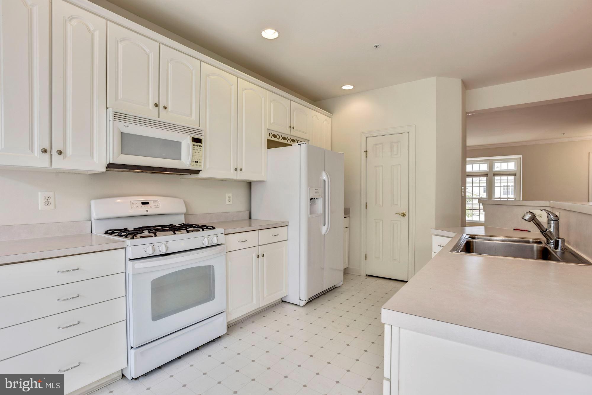 WAVERLY WOODS - Residential Lease