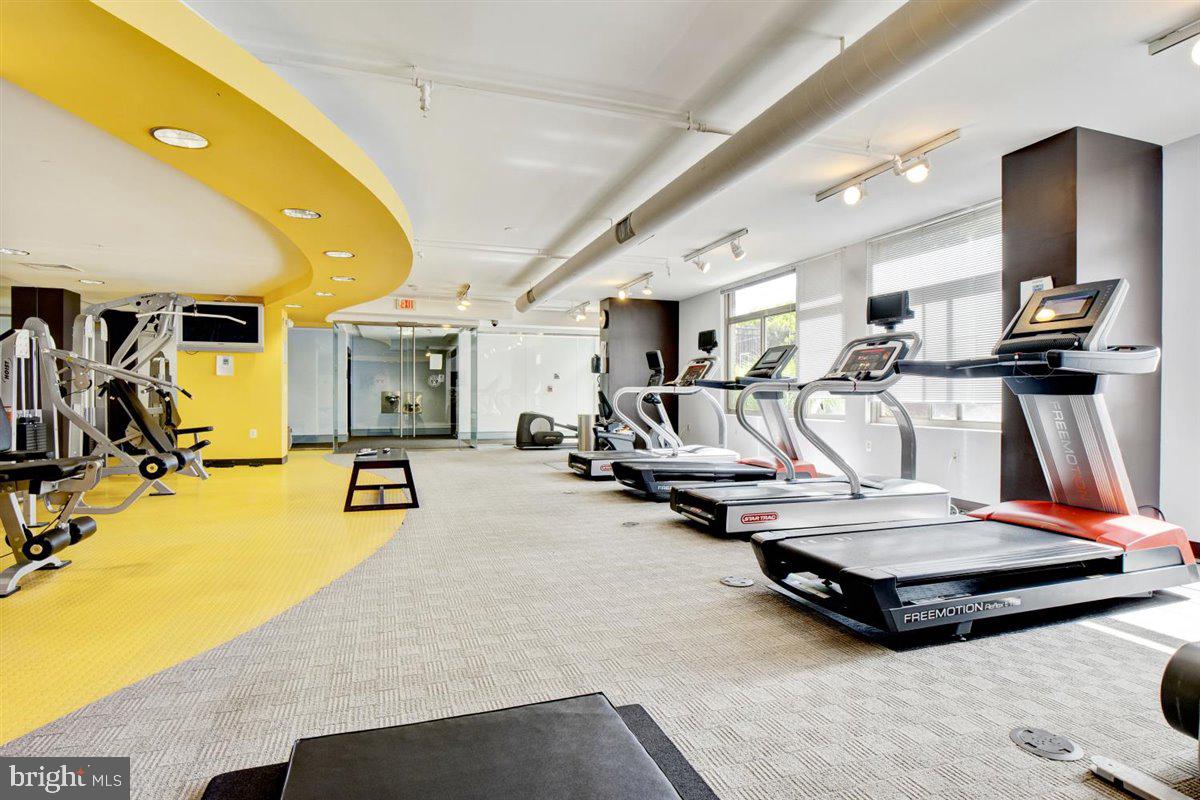 ECLIPSE ON CENTER PARK - Residential Lease