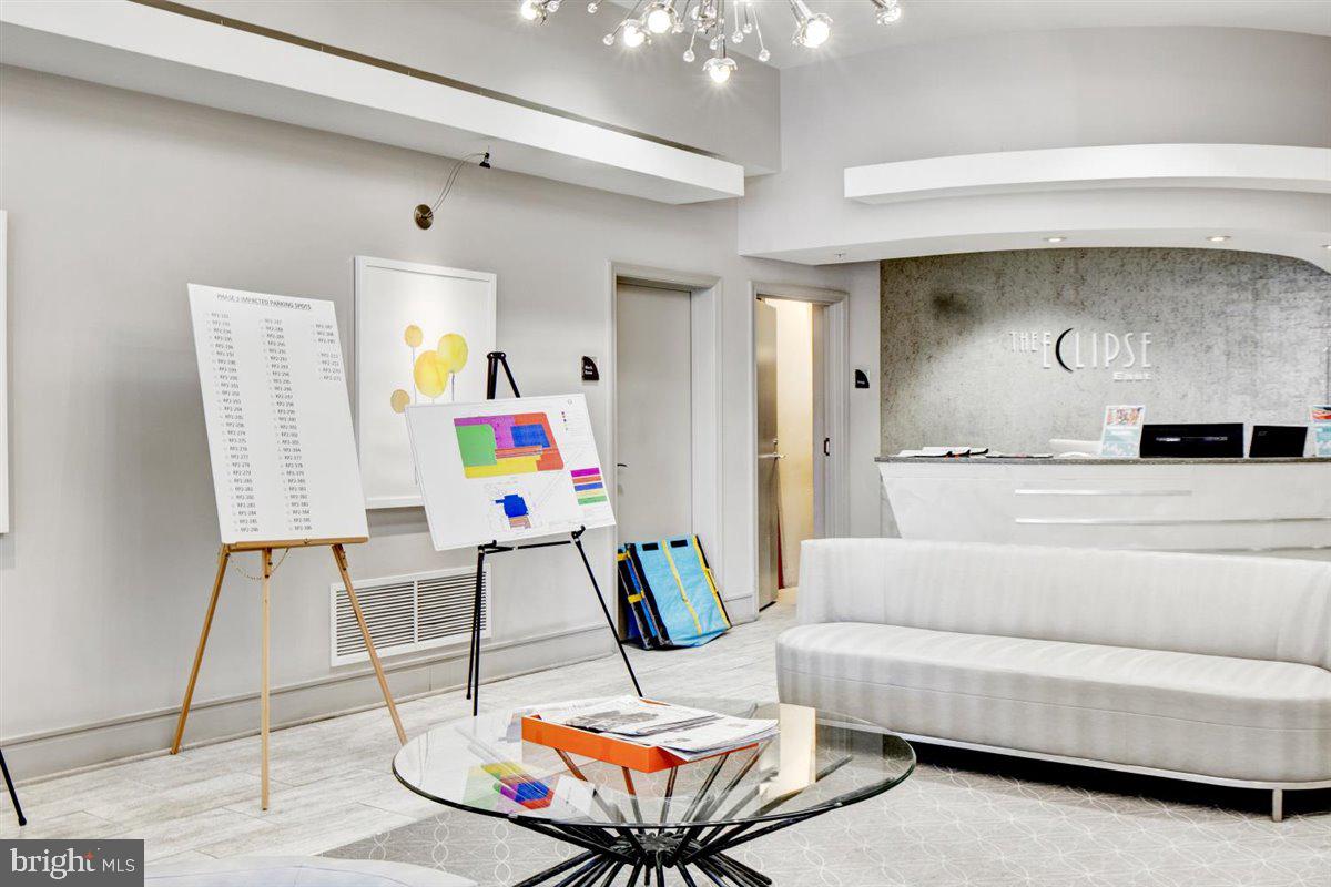 ECLIPSE ON CENTER PARK - Residential Lease