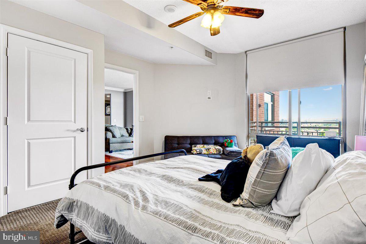 ECLIPSE ON CENTER PARK - Residential Lease