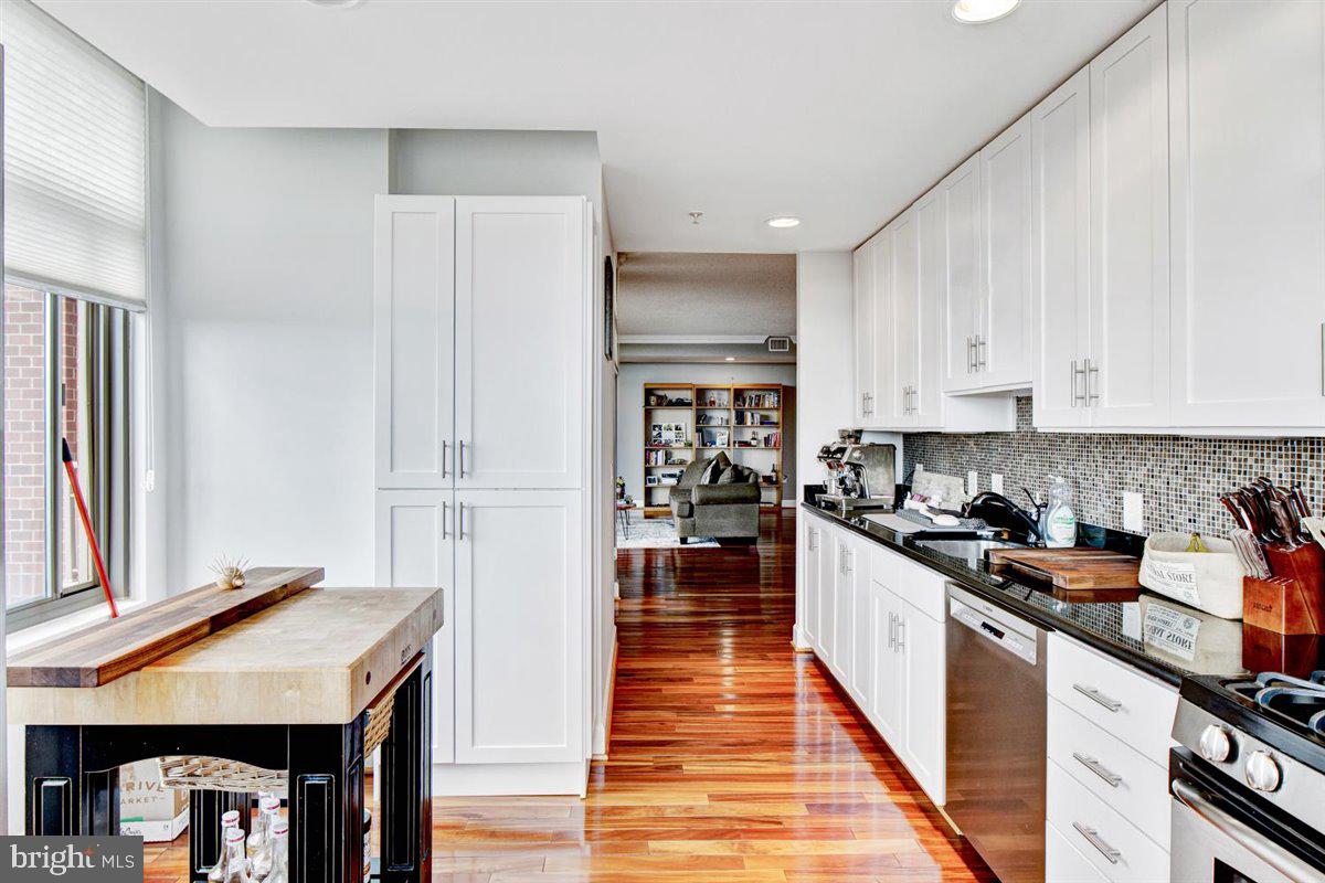 ECLIPSE ON CENTER PARK - Residential Lease