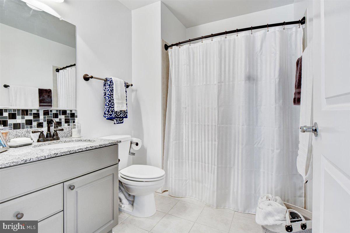 ECLIPSE ON CENTER PARK - Residential Lease