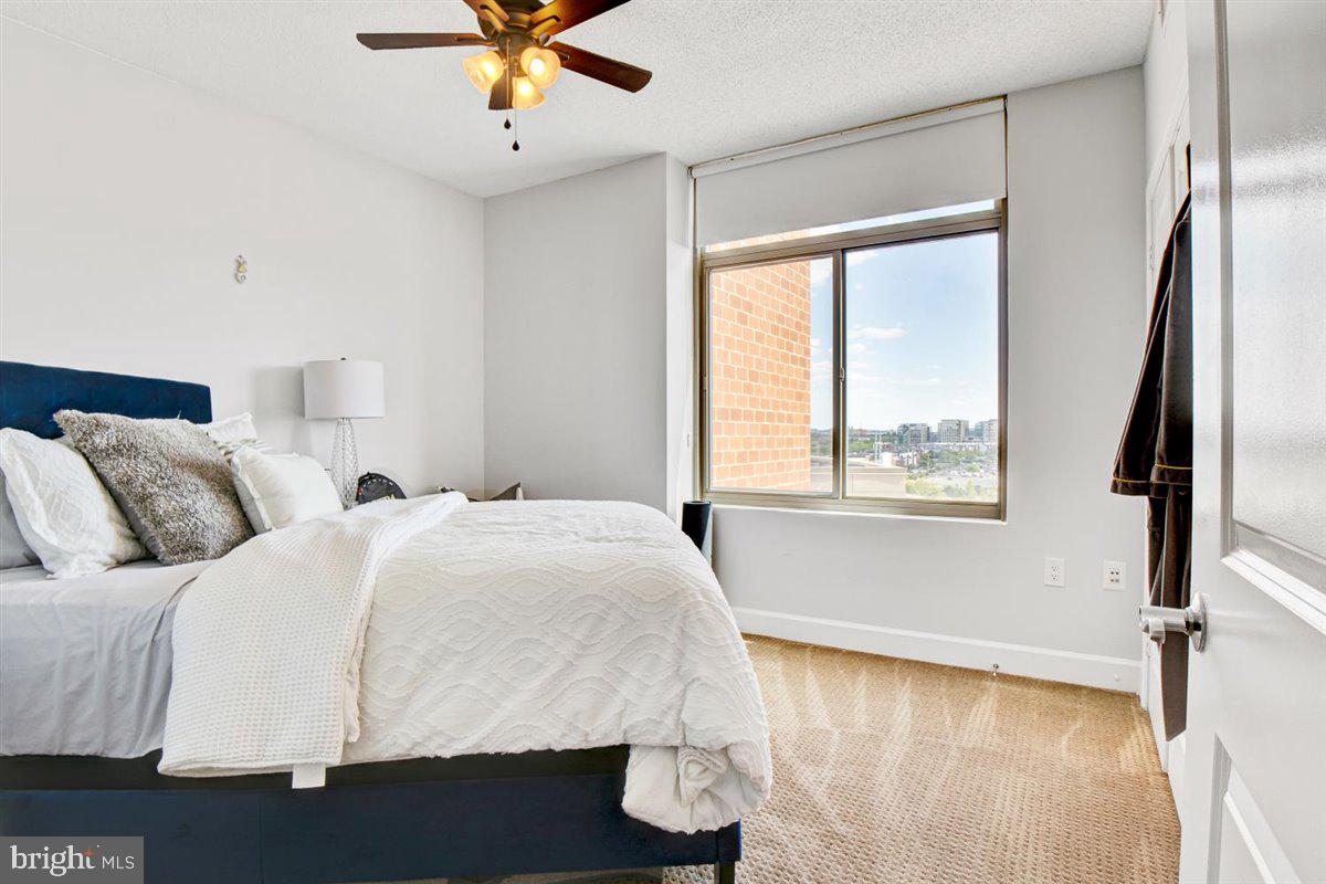 ECLIPSE ON CENTER PARK - Residential Lease