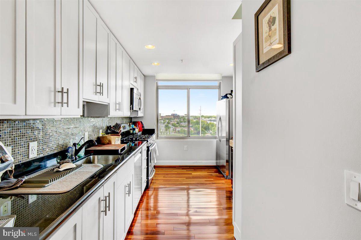 ECLIPSE ON CENTER PARK - Residential Lease