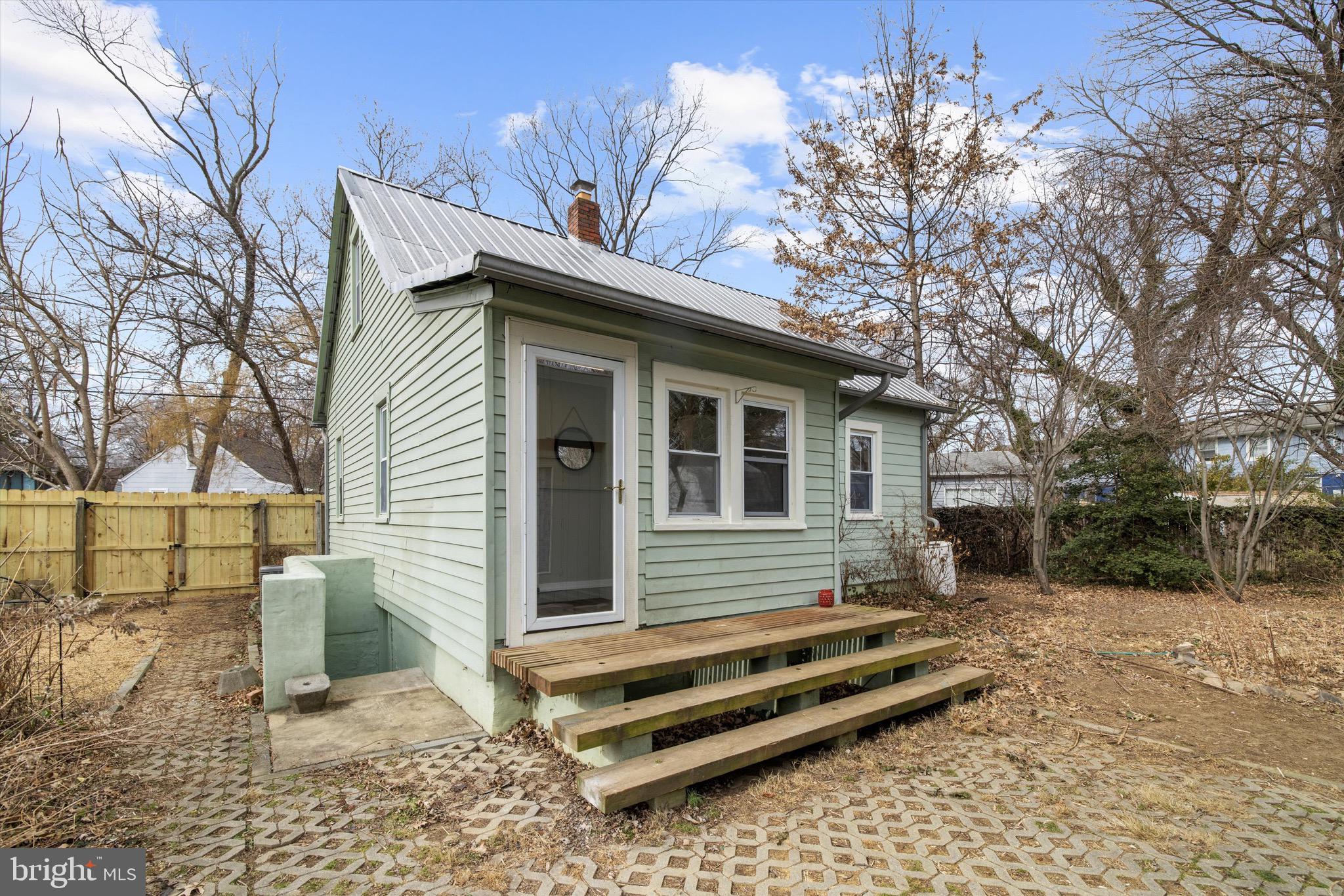 COLONY HILLS - Residential