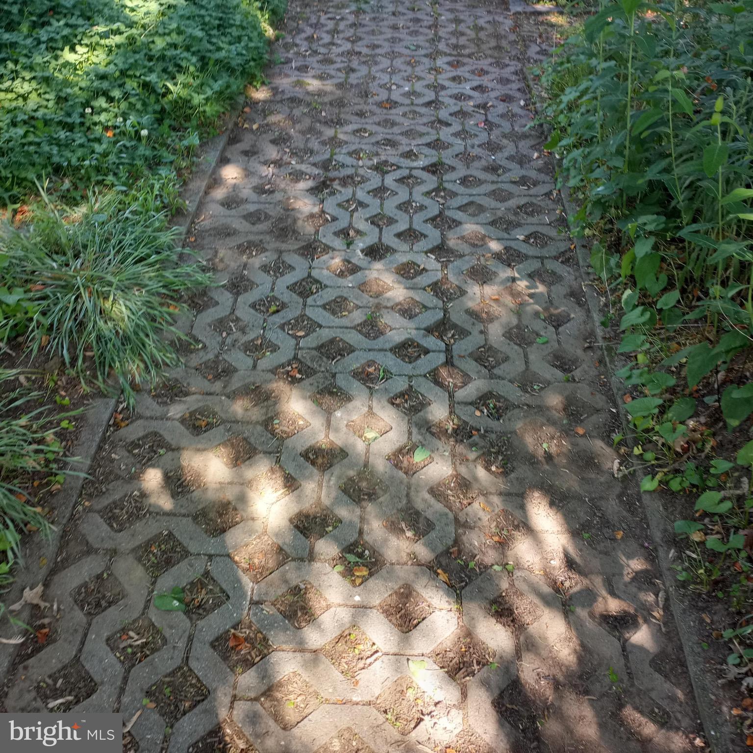 COLONY HILLS - Residential