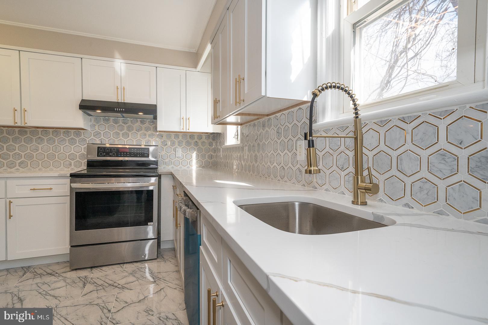 LANSDOWNE - Residential