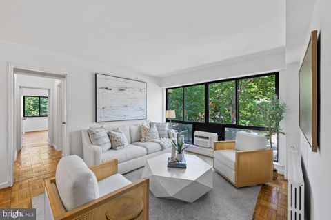 Photo of 3901 Tunlaw Road NW #606, WASHINGTON, DC 20007 (MLS # DCDC2223404) Photo of 3901 Tunlaw Road NW #606, WASHINGTON, DC 20007 (MLS # DCDC2223404)