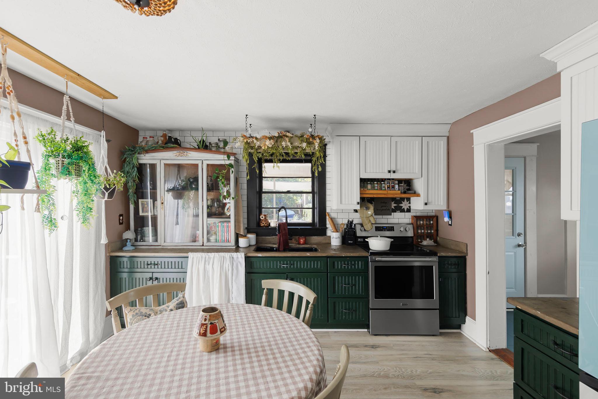 HOFFMAN HEIGHTS - Residential Lease