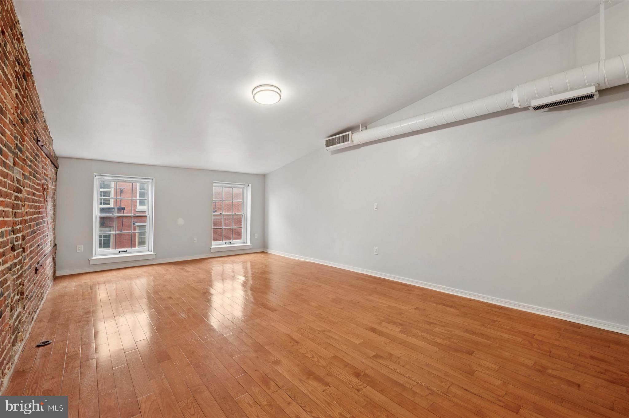 OLD CITY - Residential Lease