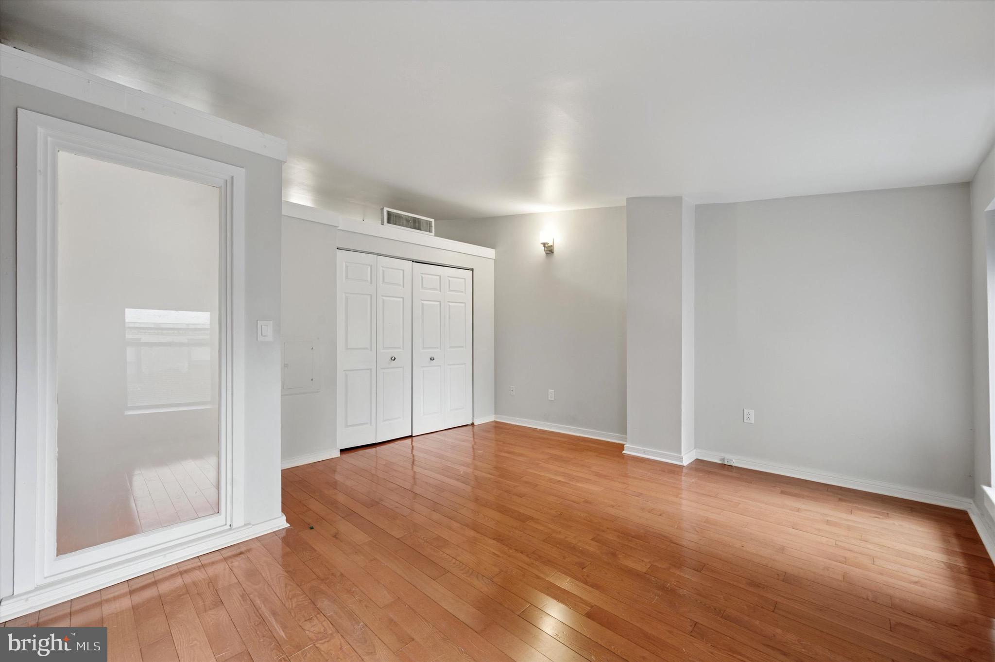 OLD CITY - Residential Lease