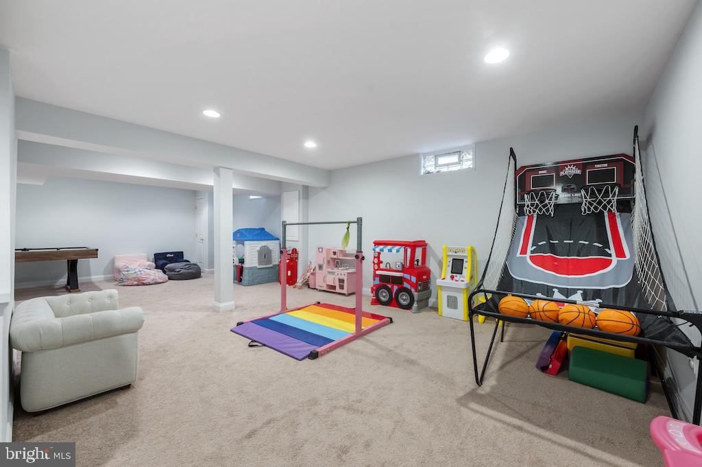 REGAL GLEN - Residential