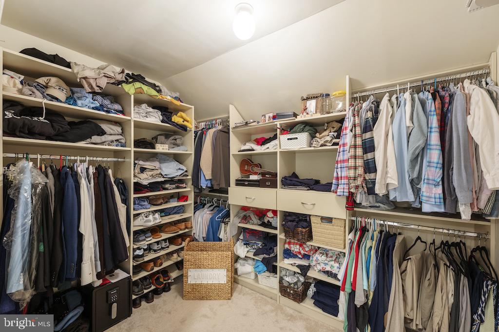 REGAL GLEN - Residential