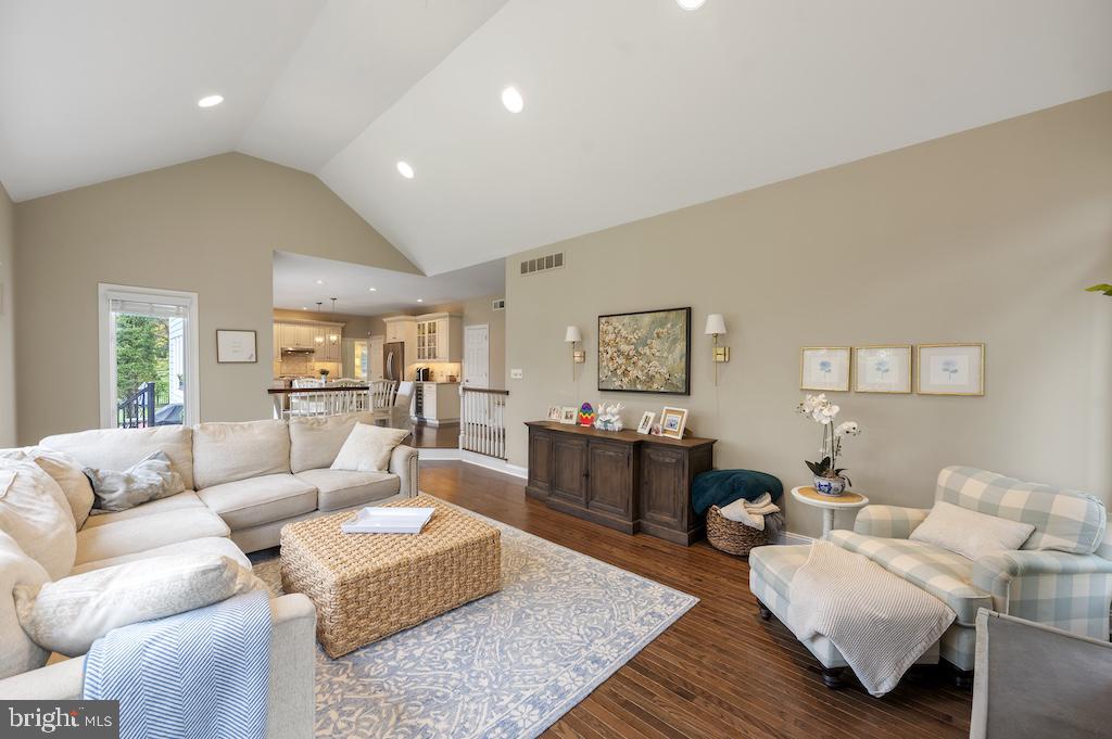 REGAL GLEN - Residential