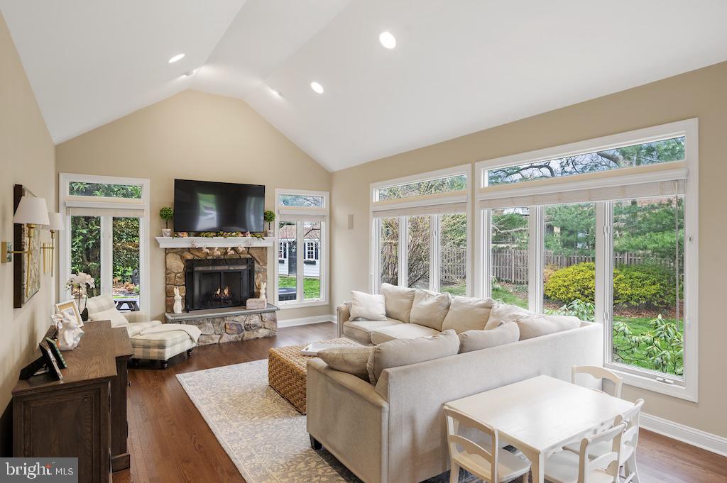 REGAL GLEN - Residential