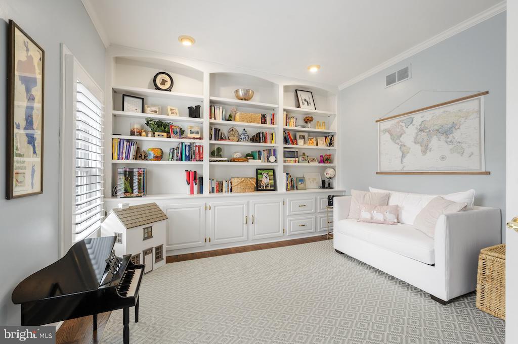 REGAL GLEN - Residential