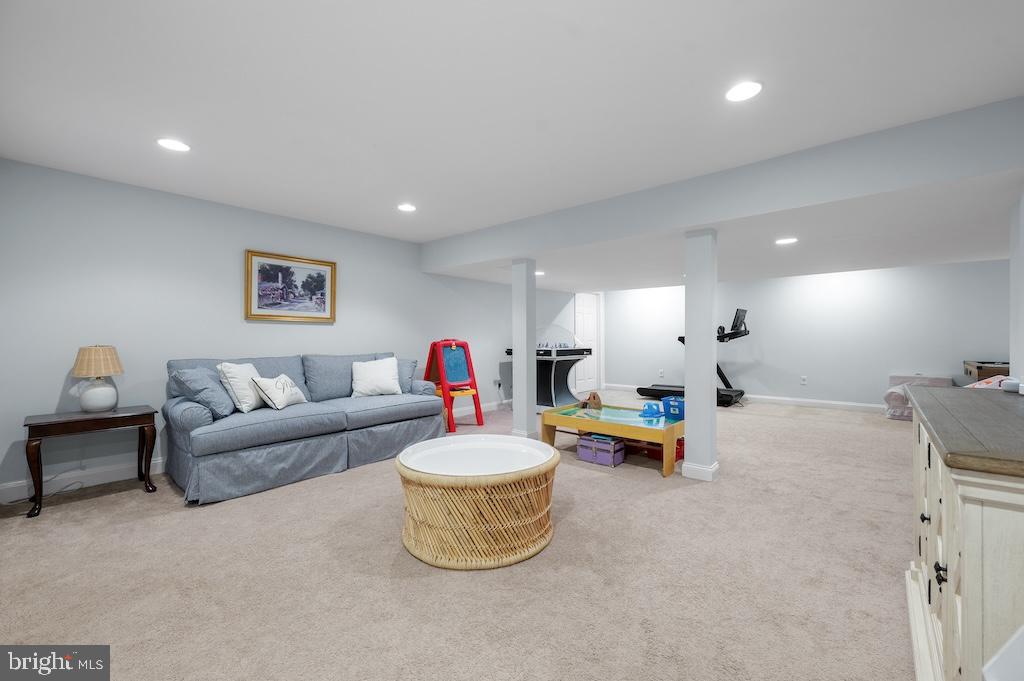 REGAL GLEN - Residential