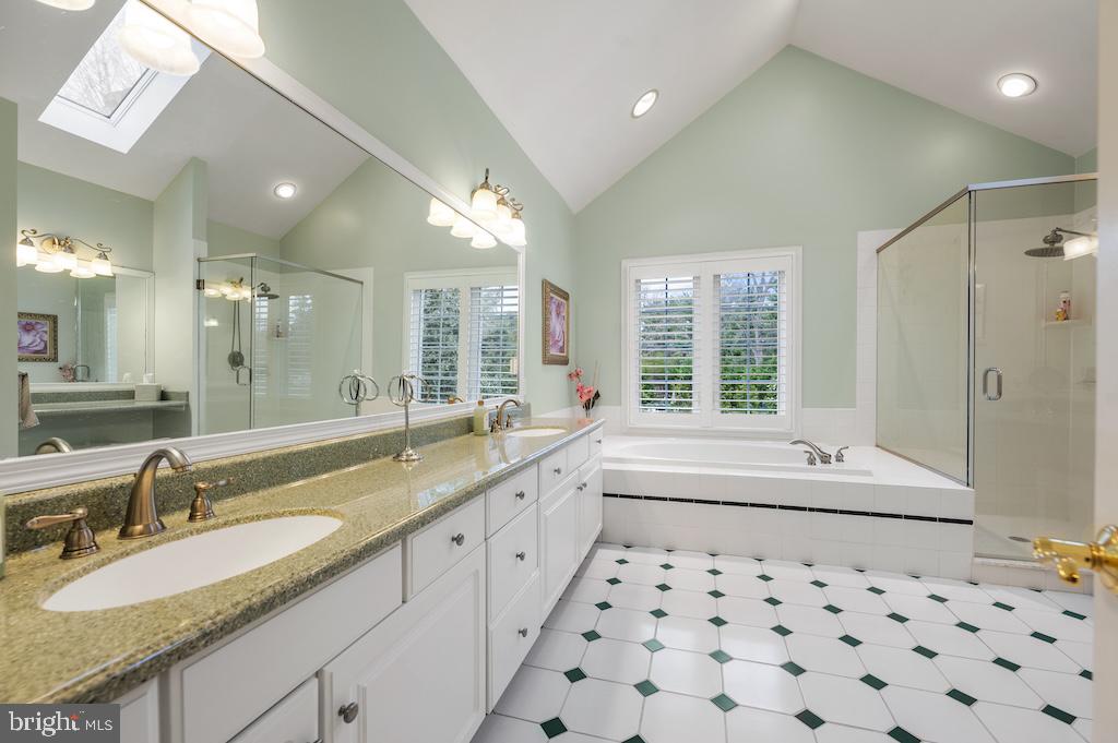 REGAL GLEN - Residential