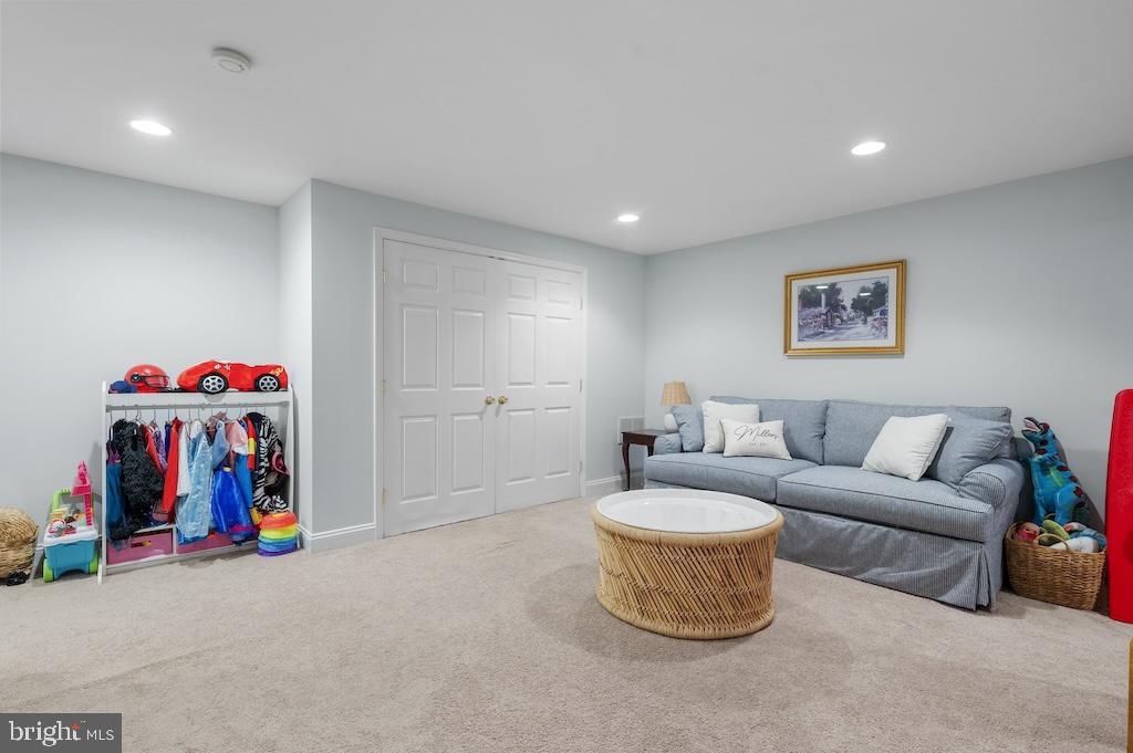 REGAL GLEN - Residential