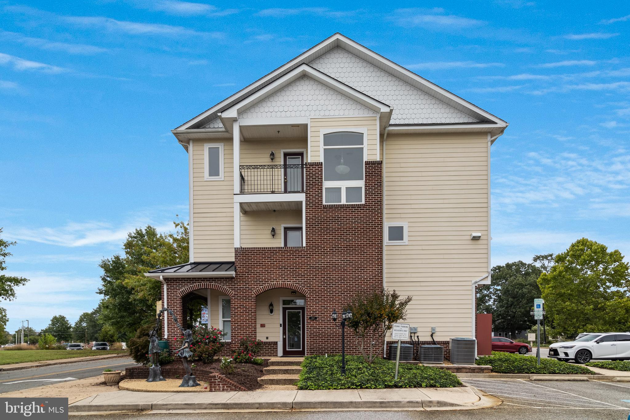 CENTENNIAL COMMONS - Residential