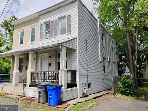 330 PINE ALLEY 1/2 POTTSTOWN PA 19464